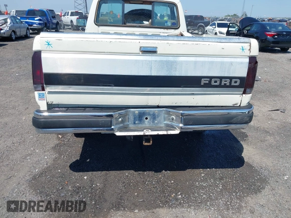 1987 Ford F-250 with VIN 1FTHF2518HKA08300, listed as a IAAI auction lot 41984273 with 37,267 mi miles and . Bid and sale history available at DreamBid. Image 15.