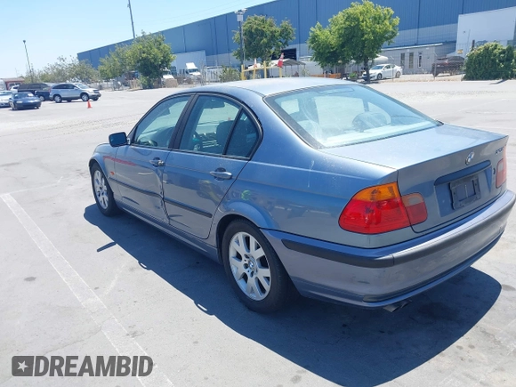2000 BMW 3 Series 323i with VIN WBAAM3340YFP81830, listed as a IAAI auction lot 42625148 with 162,910 mi miles and . Bid and sale history available at DreamBid. Image 3.