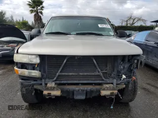 2002 Chevrolet Suburban LS with VIN 1GNEC16T52J182139, listed as a Copart auction lot 45413545 with 447,067 mi miles and Salvage Title. Bid and sale history available at carsss.com. Image 5.
