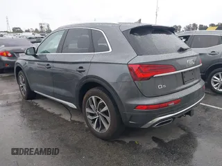 2023 Audi Q5 S line Premium Plus z VIN WA1EAAFY7P2178566, wystawiony jako IAAI lot #41734994 z przebiegiem Nie podano mil oraz . Historia ofert i sprzedaży dostępna na DreamBid. Obrazek 3.