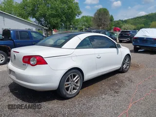 2008 Volkswagen Eos Lux z VIN WVWFA71F88V018635, wystawiony jako IAAI lot #42220306 z przebiegiem 155 448 mil mil oraz . Historia ofert i sprzedaży dostępna na DreamBid. Obrazek 4.