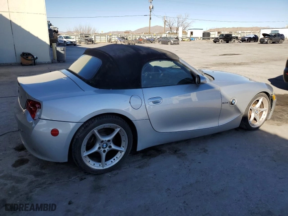 2006 BMW Z4 3.0si with VIN 4USBU53526LX00833, listed as a Copart auction lot 43766645 with 139,402 mi miles and Clean Title. Bid and sale history available at carsss.com. Image 3.