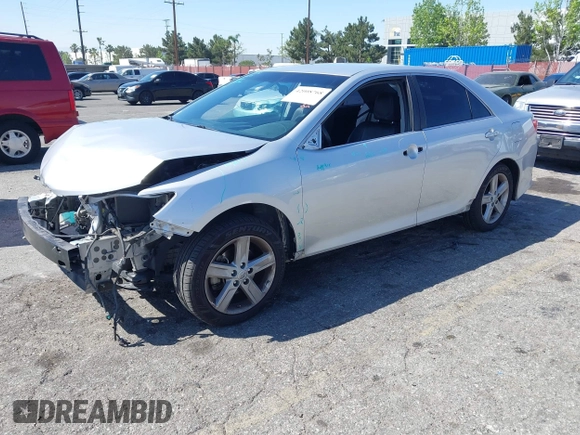 2013 Toyota Camry L with VIN 4T1BF1FK4DU249076, listed as a IAAI auction lot 42008768 with 85,030 mi miles. Bid and sale history available at carsss.com. Image 2.