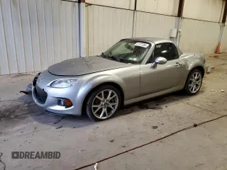 2015 Mazda MX-5 Miata Grand Touring z VIN JM1NC2PF4F0240535, wystawiony jako Copart lot #81727204 z przebiegiem 61 097 mil mil oraz Szkody całkowita. Historia ofert i sprzedaży dostępna na DreamBid. Obrazek 1.