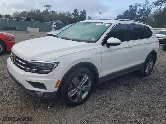 2018 Volkswagen Tiguan SEL Premium with VIN 3VV5B7AX0JM120238, listed as a Copart auction lot 44517575 with 81,991 mi miles and Salvage Title. Bid and sale history available at carsss.com. Image 1.