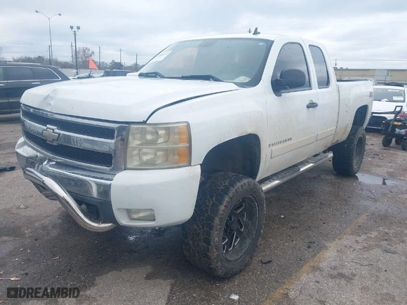2008 Chevrolet Silverado 1500 LT w/1LT with VIN 1GCEK19JX8Z106139, listed as a IAAI auction lot 41308512 with 254,436 mi miles. Bid and sale history available at carsss.com. Image 2.