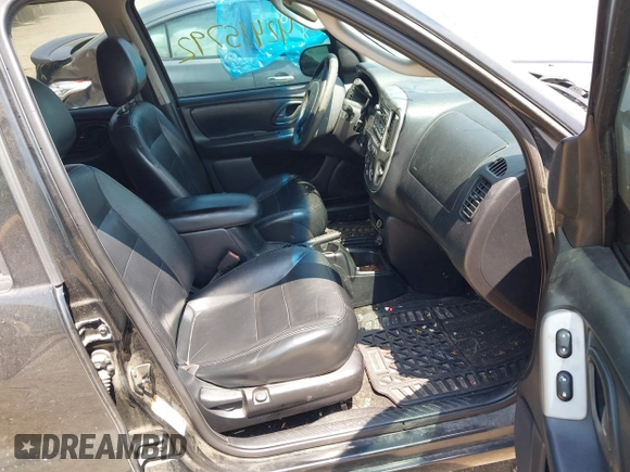 2003 Ford Escape Limited with VIN 1FMCU04113KB81019, listed as a IAAI auction lot 42415792 with 254,698 mi miles and . Bid and sale history available at DreamBid. Image 5.