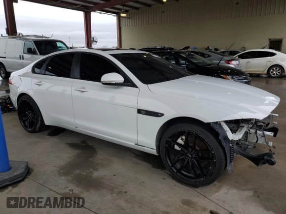 2017 Jaguar XF 35t Premium with VIN SAJBD4BV9HCY38553, listed as a Copart auction lot 44738085 with Not Provided miles and Clean Title. Bid and sale history available at carsss.com. Image 4.