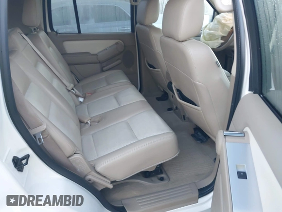2008 Mercury Mountaineer Premier with VIN 4M2EU38838UJ04132, listed as a IAAI auction lot 41022954 with 136,449 mi miles. Bid and sale history available at carsss.com. Image 8.