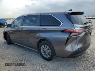2022 Toyota Sienna LE с VIN 5TDKRKEC2NS093735, выставлен на аукционе Copart как лот 54750145 с пробегом 66 253 миль миль и Списание • Salvage title. История ставок и продаж доступна на DreamBid. Изображение 2.
