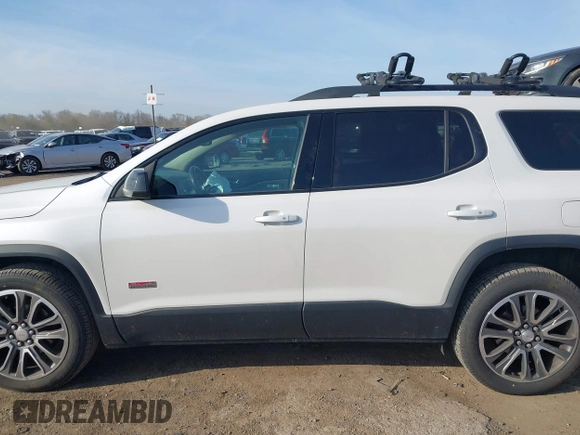 2017 GMC Acadia SLT z VIN 1GKKNVLS7HZ229453, wystawiony jako IAAI lot #42091669 z przebiegiem 137 292 mil mil oraz . Historia ofert i sprzedaży dostępna na DreamBid. Obrazek 14.