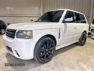 2011 Land Rover Range Rover SC z VIN SALMF1E46BA357805, wystawiony jako Copart lot #59821445 z przebiegiem 120 381 mil mil oraz Czysty tytuł • Clean title. Historia ofert i sprzedaży dostępna na DreamBid. Obrazek 2.