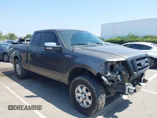 2005 Ford F-150 XLT с VIN 1FTPX14595FA62295, выставлен на аукционе IAAI как лот 40156505 с пробегом 139 486 миль миль и . История ставок и продаж доступна на DreamBid. Изображение 1.