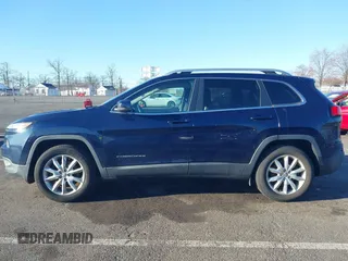 2016 Jeep Cherokee Limited with VIN 1C4PJMDS8GW118822, listed as a IAAI auction lot 41825379 with 106,566 mi miles and . Bid and sale history available at carsss.com. Image 14.