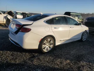 2015 Chrysler 200 Limited with VIN 1C3CCCAB7FN605686, listed as a Copart auction lot 47389925 with 172,901 mi miles and Salvage Title. Bid and sale history available at carsss.com. Image 3.
