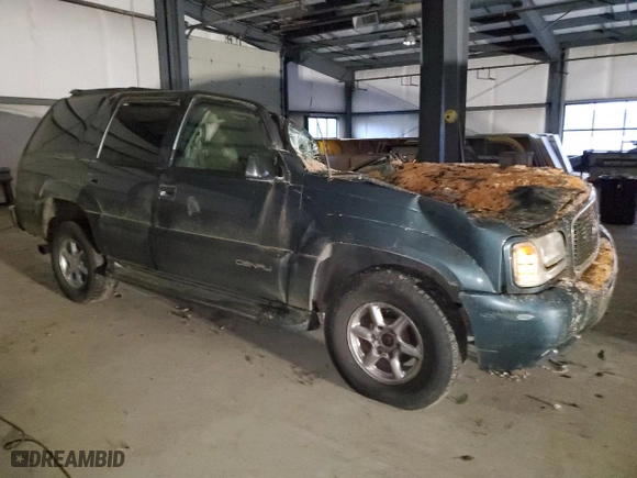 1999 GMC Denali with VIN 1GKEK13R5XR918465, listed as a Copart auction lot 83269184 with 0 mi miles and Non Repairable. Bid and sale history available at carsss.com. Image 4.