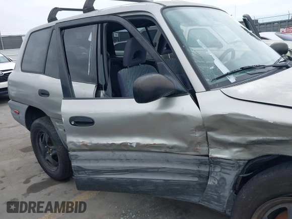 1999 Toyota RAV4 with VIN JT3GP10V8X7050999, listed as a IAAI auction lot 42187334 with 222,562 mi miles and . Bid and sale history available at DreamBid. Image 6.