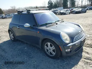 2006 MINI Hardtop with VIN WMWRC335X6TJ75058, listed as a IAAI auction lot 41645540 with 188,072 mi miles and . Bid and sale history available at DreamBid. Image 1.