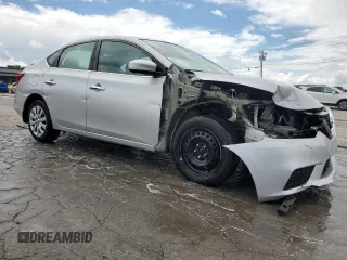 2019 Nissan Sentra SV z VIN 3N1AB7AP7KY443809, wystawiony jako Copart lot #56751885 z przebiegiem 104 974 mil mil oraz Szkoda całkowita • Salvage title. Historia ofert i sprzedaży dostępna na DreamBid. Obrazek 4.