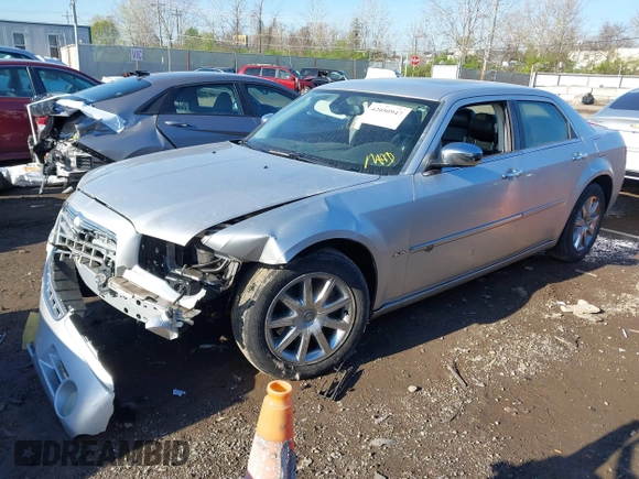 2010 Chrysler 300 C Hemi with VIN 2C3CA6CT4AH114698, listed as a IAAI auction lot 42050947 with 130,269 mi miles and . Bid and sale history available at carsss.com. Image 18.