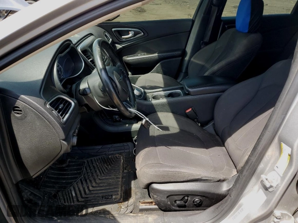 2015 Chrysler 200 Limited with VIN 1C3CCCAB0FN722834, listed as a Copart auction lot 54827095 with 123,244 mi miles and Clean title. Bid and sale history available at DreamBid. Image 7.