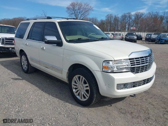 2007 Lincoln Navigator with VIN 5LMFU28547LJ04440, listed as a IAAI auction lot 41839931 with 142,822 mi miles. Bid and sale history available at carsss.com. Image 1.