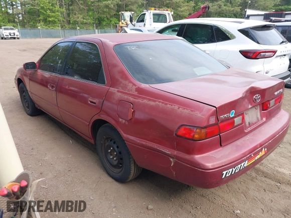 1997 Toyota Camry LE z VIN 4T1BG22K3VU090917, wystawiony jako IAAI lot #42174600 z przebiegiem 213 850 mil mil oraz . Historia ofert i sprzedaży dostępna na DreamBid. Obrazek 3.