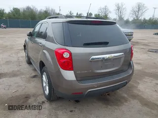 2011 Chevrolet Equinox 2LT z VIN 2CNALPEC6B6380121, wystawiony jako IAAI lot #42032258 z przebiegiem 169 828 mil mil oraz . Historia ofert i sprzedaży dostępna na DreamBid. Obrazek 3.