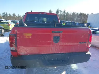 2022 Ram 1500 Warlock z VIN 1C6RR7GG5NS226790, wystawiony jako IAAI lot #41582027 z przebiegiem 22 767 mil mil oraz . Historia ofert i sprzedaży dostępna na DreamBid. Obrazek 17.