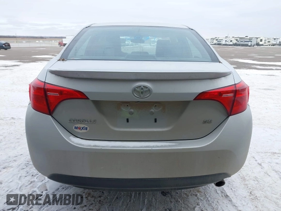 2019 Toyota Corolla L z VIN 5YFBURHE7KP928799, wystawiony jako IAAI lot #41232273 z przebiegiem 130 733 mil mil oraz . Historia ofert i sprzedaży dostępna na DreamBid. Obrazek 16.