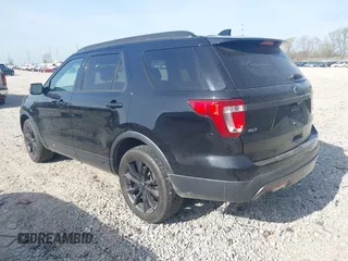 2017 Ford Explorer XLT с VIN 1FM5K8D84HGC45915, выставлен на аукционе IAAI как лот 42088691 с пробегом 162 159 миль миль и . История ставок и продаж доступна на DreamBid. Изображение 3.