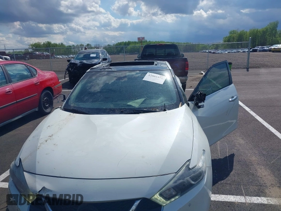 2018 Nissan Maxima S with VIN 1N4AA6AP7JC375048, listed as a IAAI auction lot 42001856 with 109,284 mi miles and . Bid and sale history available at DreamBid. Image 6.