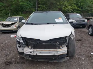2013 Lincoln MKX z VIN 2LMDJ6JK9DBL27647, wystawiony jako IAAI lot #42140913 z przebiegiem 211 412 mil mil oraz . Historia ofert i sprzedaży dostępna na DreamBid. Obrazek 6.