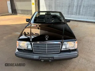 1995 Mercedes-Benz E Class with VIN WDBEA66EXSC281846, listed as a Copart auction lot 50452635 with 83,149 mi miles and Clean Title. Bid and sale history available at carsss.com. Image 5.