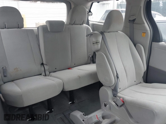 2011 Toyota Sienna LE AAS z VIN 5TDKK3DC7BS051343, wystawiony jako IAAI lot #42611095 z przebiegiem 211 223 mil mil oraz . Historia ofert i sprzedaży dostępna na DreamBid. Obrazek 8.