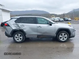 2020 Toyota RAV4 XLE with VIN 2T3P1RFV6LC123919, listed as a IAAI auction lot 42009458 with 79,836 mi miles. Bid and sale history available at carsss.com. Image 13.