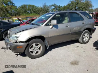 2002 Lexus RX 300 with VIN JTJHF10U920278373, listed as a Copart auction lot 81881594 with 197,501 mi miles and Salvage Title. Bid and sale history available at carsss.com. Image 1.