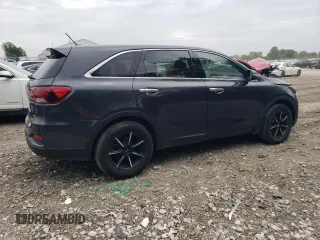 2019 Kia Sorento LX z VIN 5XYPG4A57KG486895, wystawiony jako Copart lot #58470815 z przebiegiem 151 217 mil mil oraz Czysty tytuł • Clean title. Historia ofert i sprzedaży dostępna na DreamBid. Obrazek 3.