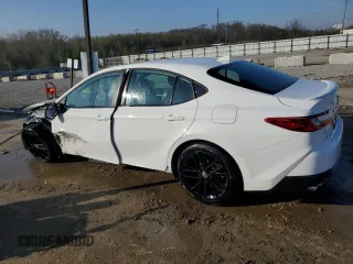 2025 Toyota Camry LE with VIN 4T1DAACK7SU543631, listed as a Copart auction lot 51137315 with 5,138 mi miles and Salvage Title. Bid and sale history available at carsss.com. Image 2.