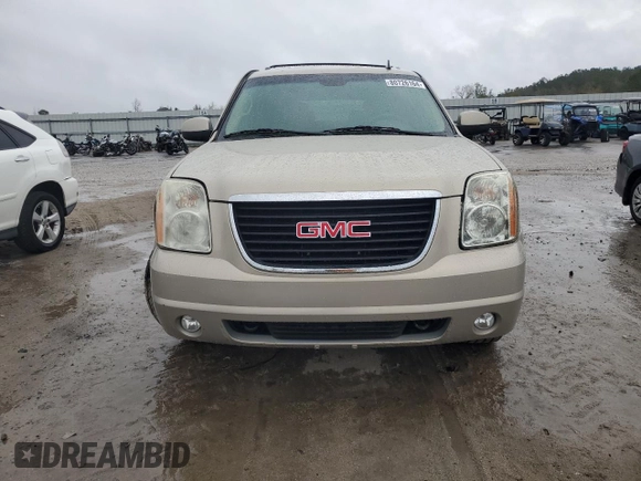2011 GMC Yukon XL SLT with VIN 1GKS1KE01BR203962, listed as a Copart auction lot 80726164 with 199,112 mi miles and Salvage Title. Bid and sale history available at DreamBid. Image 5.