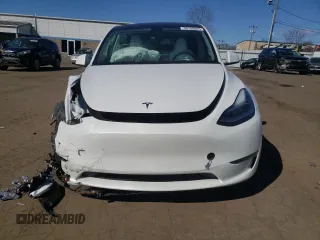 2021 Tesla Model Y Long Range with VIN 5YJYGDEE5MF118045, listed as a Copart auction lot 50790065 with 43,704 mi miles and Salvage Title. Bid and sale history available at DreamBid. Image 5.