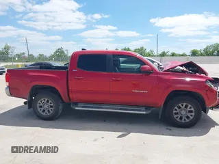 2016 Toyota Tacoma SR5 with VIN 5TFAX5GN2GX059826, listed as a IAAI auction lot 42032005 with 209,271 mi miles. Bid and sale history available at carsss.com. Image 13.