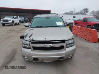 2007 Chevrolet Tahoe LTZ z VIN 1GNFK13037J332824, wystawiony jako IAAI lot #41505874 z przebiegiem 219 823 mil mil oraz . Historia ofert i sprzedaży dostępna na DreamBid. Obrazek 12.