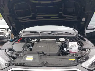 2024 Audi Q5 S line Premium z VIN WA1GAAFY0R2145033, wystawiony jako IAAI lot #41817546 z przebiegiem 1 277 mil mil oraz . Historia ofert i sprzedaży dostępna na DreamBid. Obrazek 10.