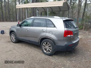 2011 Kia Sorento EX with VIN 5XYKU3A17BG103340, listed as a IAAI auction lot 41944274 with 195,927 mi miles. Bid and sale history available at carsss.com. Image 3.