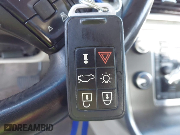 2013 Volvo S60 T5 Premier z VIN YV1612FS8D2207610, wystawiony jako IAAI lot #41752739 z przebiegiem Nie podano mil oraz . Historia ofert i sprzedaży dostępna na DreamBid. Obrazek 11.