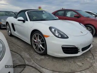 2013 Porsche Boxster S with VIN WP0CB2A8XDS132300, listed as a Copart auction lot 68223864 with 33,763 mi miles and Non Repairable. Bid and sale history available at carsss.com. Image 4.