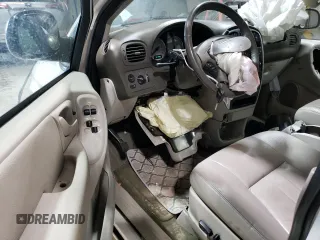 2005 Chrysler Town & Country Touring with VIN 2C4GP54L75R429838, listed as a Copart auction lot 45456964 with 157,996 mi miles and Salvage Title. Bid and sale history available at DreamBid. Image 8.