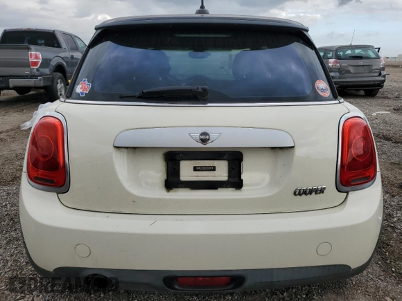 2015 MINI Hardtop with VIN WMWXM5C58F3A57125, listed as a Copart auction lot 43694195 with 78,875 mi miles and Salvage Title. Bid and sale history available at DreamBid. Image 6.