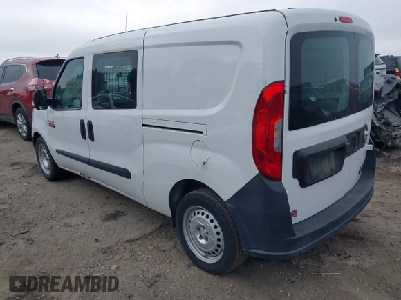 2019 Ram ProMaster City Cargo Tradesman z VIN ZFBHRFAB1K6M31770, wystawiony jako IAAI lot #41123546 z przebiegiem 75 517 mil mil oraz . Historia ofert i sprzedaży dostępna na DreamBid. Obrazek 3.